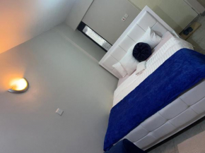 Cyro suites